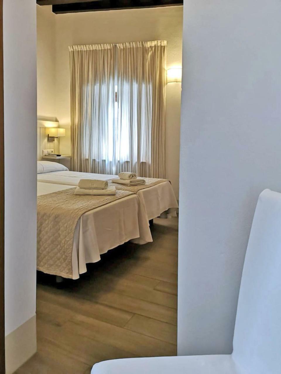 Hostal La Fonda Conil De La Frontera Zewnętrze zdjęcie