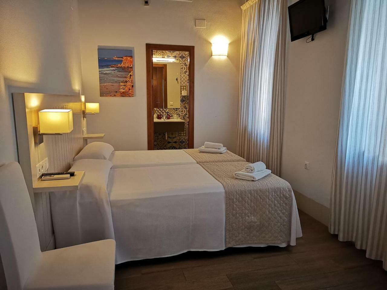 Hostal La Fonda Conil De La Frontera Zewnętrze zdjęcie